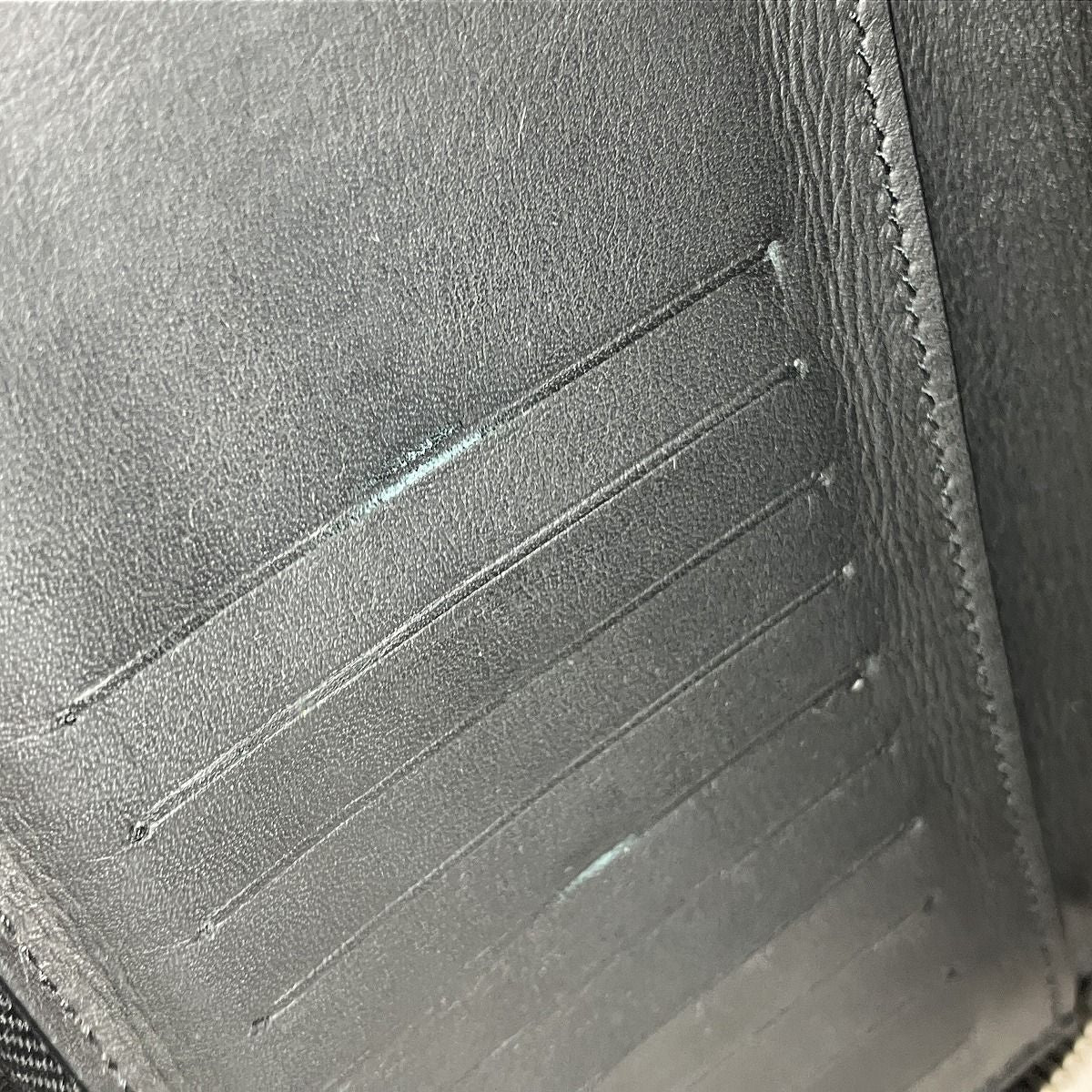Louis Vuitton Vertical Wallet Leather — view 8