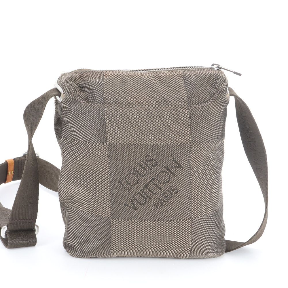 Louis Vuitton Damier PM Leather Shoulder Bag Crossbody — view 3
