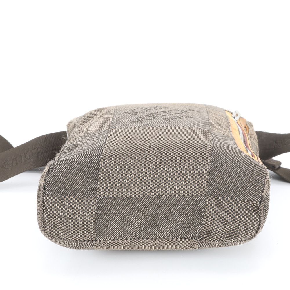Louis Vuitton Damier PM Leather Shoulder Bag Crossbody — view 5