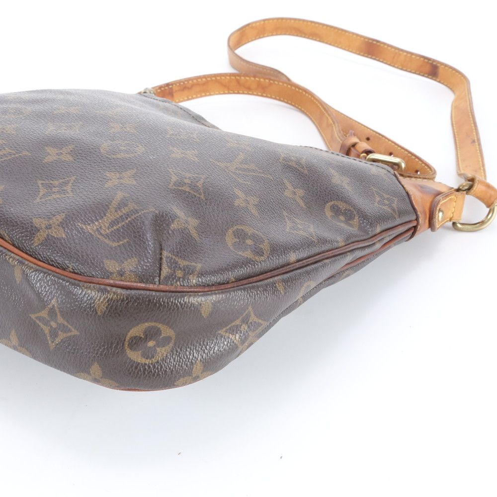 Louis Vuitton Monogram PM Leather Shoulder Bag Crossbody — view 4