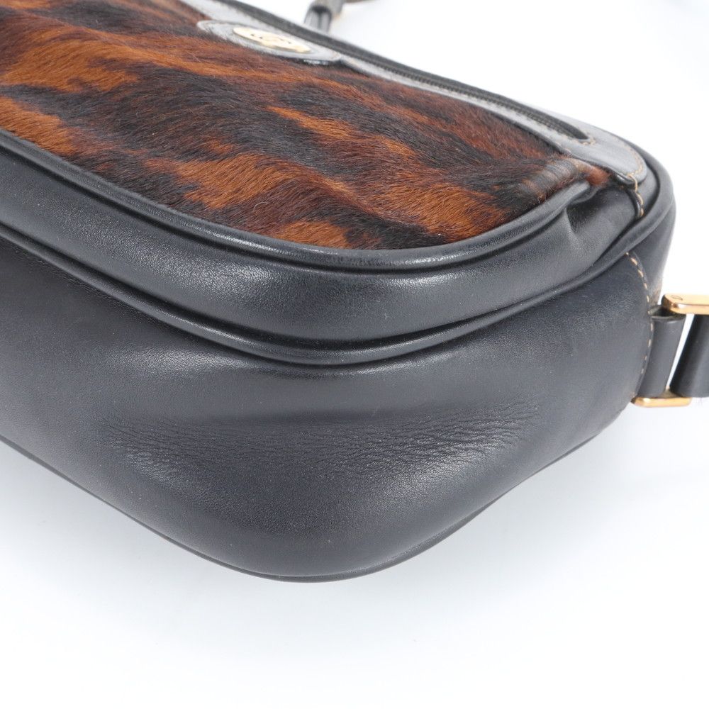 Gucci Vintage Leather Shoulder Bag Crossbody Black Brown — view 4