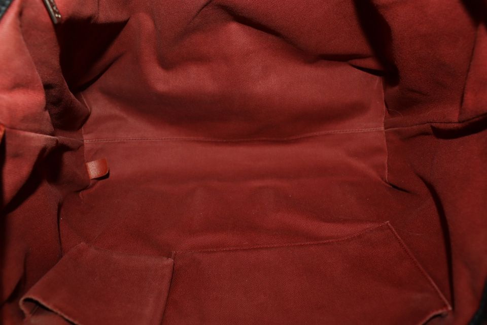 Chanel Stand Leather Che Bag — view 7