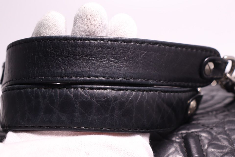 Chanel Stand Leather Che Bag — view 5