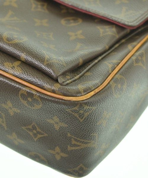 Louis Vuitton Shoulder Bag — view 9