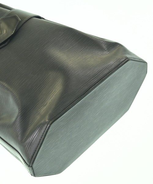 Louis Vuitton Shoulder Bag — view 8