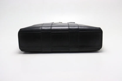 Hermes Fourre Tout PM Leather Handbag — view 3