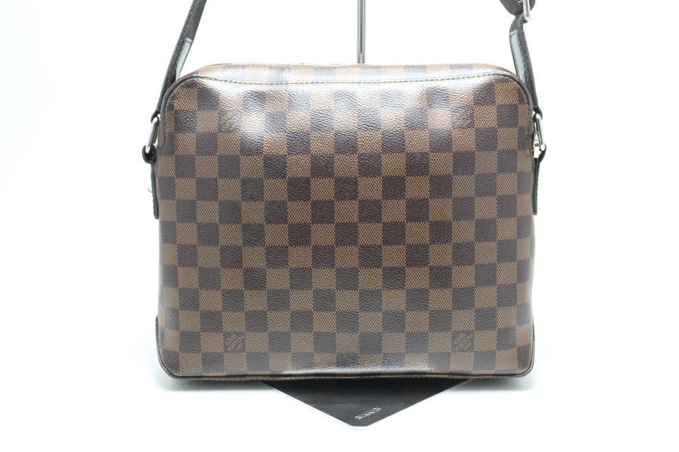 Louis Vuitton Damier Leather Shoulder Bag — view 2