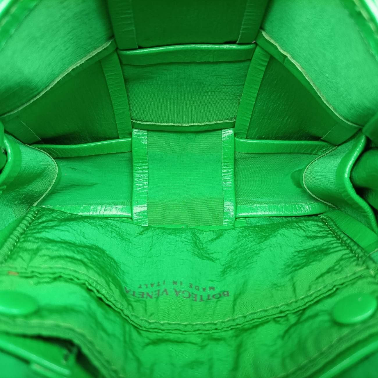 Bottega Veneta Green Leather Messenger Bag — view 9