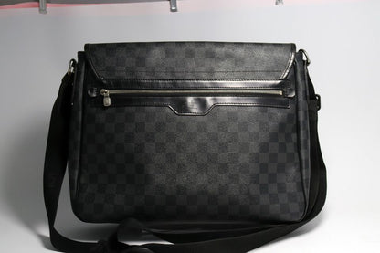 Louis Vuitton Damier Graphite Da MM Leather Shoulder Bag — view 2