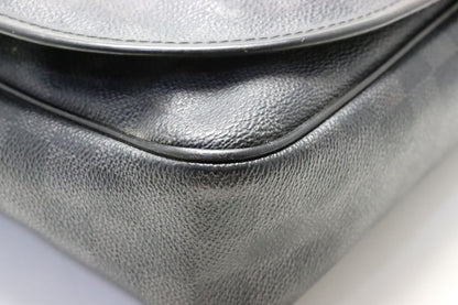 Louis Vuitton Damier Graphite Da MM Leather Shoulder Bag — view 4