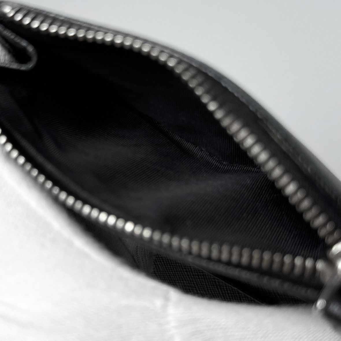 Prada Saffiano Trianglelogo Wallet Black — view 5