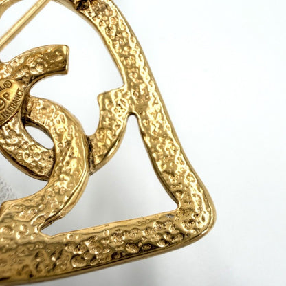 Chanel Brooch CC Logo Heart Motif Vintage Gold Plated — view 9