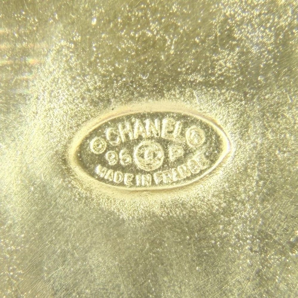 Chanel Brooch CC Logo Gold Plated — view 4