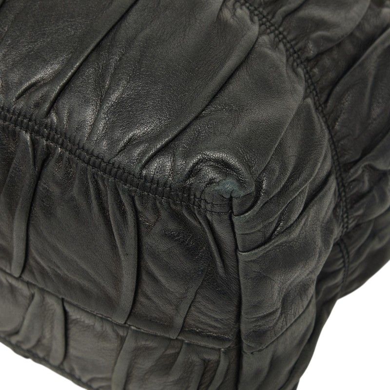 Prada Tote Black Leather Saffiano — view 4