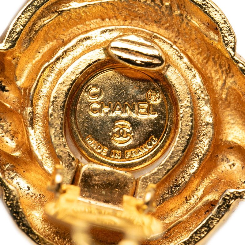 Chanel Tsustrike Earrings Gold Pearl Plating — view 3