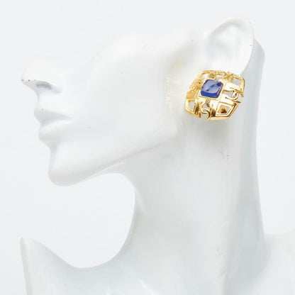 Chanel Vintage CC Logo Strike Earrings Gold Plating — view 6