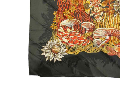 Hermes Scarf Carre 90 L'ile Deserte Human Island Green — view 3
