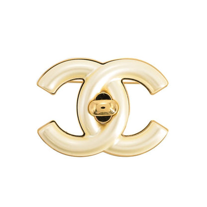 Chanel Brooch Gold