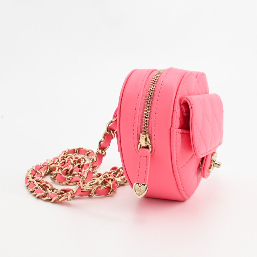 Chanel Shoulder Bag Heart Chain — view 2