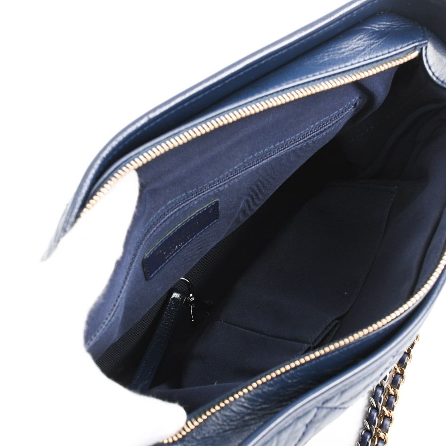 Chanel Shoulder Bag Gabriel — view 4