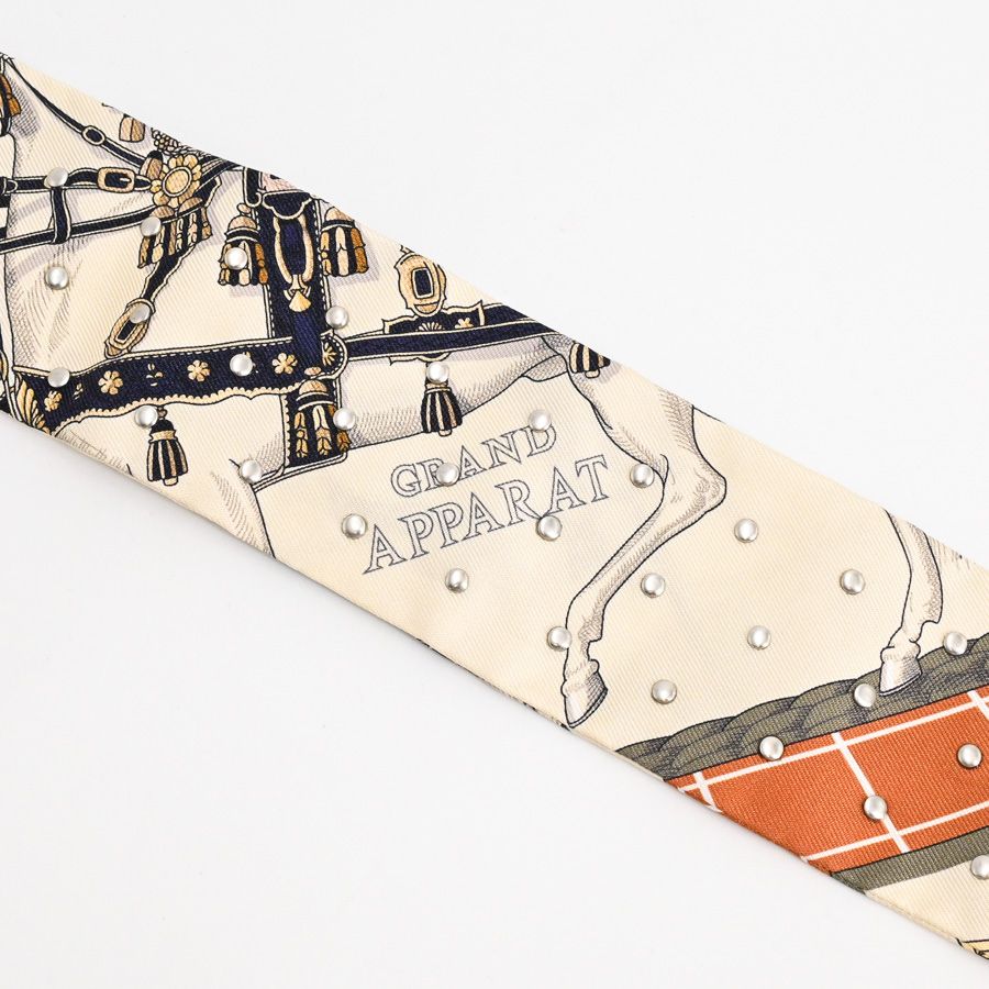 Hermes Scarf Twirly Courte — view 2