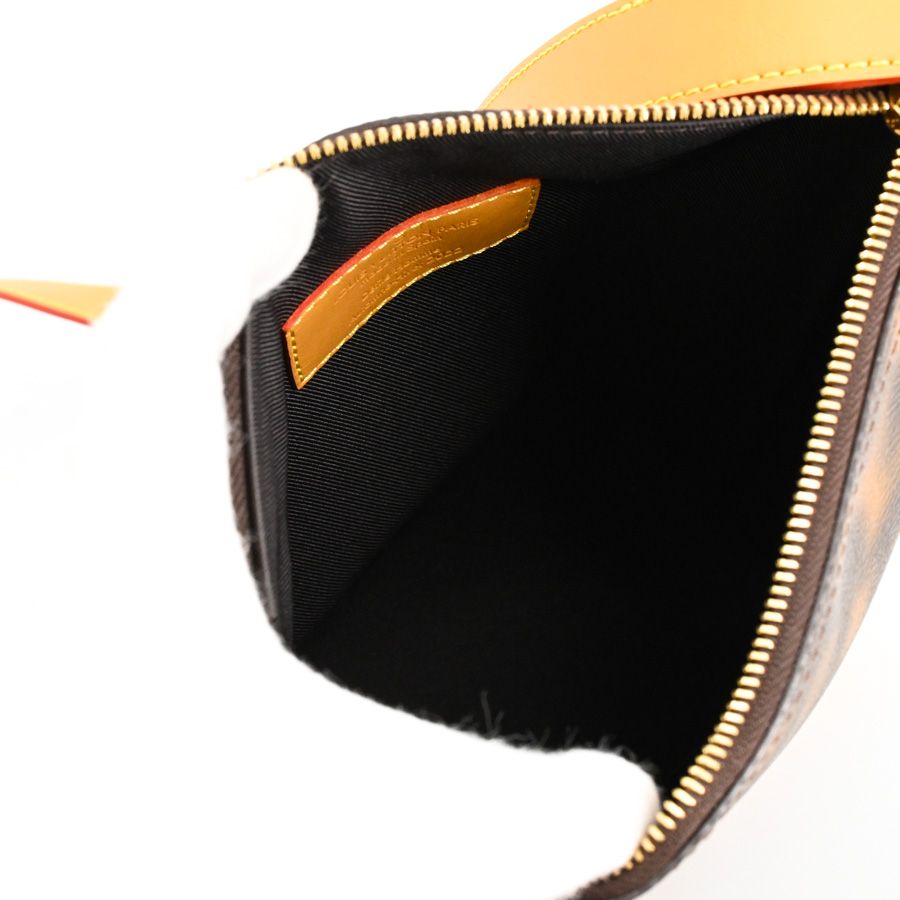 Louis Vuitton Shoulder Bag Cruise PM — view 4