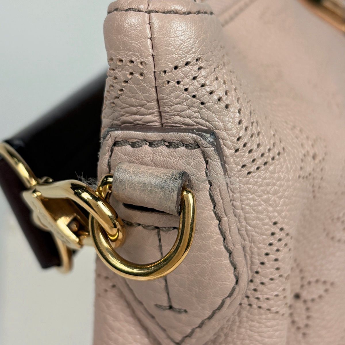 Louis Vuitton Selene PM 2-Way Shoulder Bag Monogram Mahina Sable — view 4