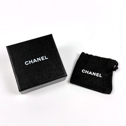 Chanel CC Logo Earrings Gold Plated — view 6