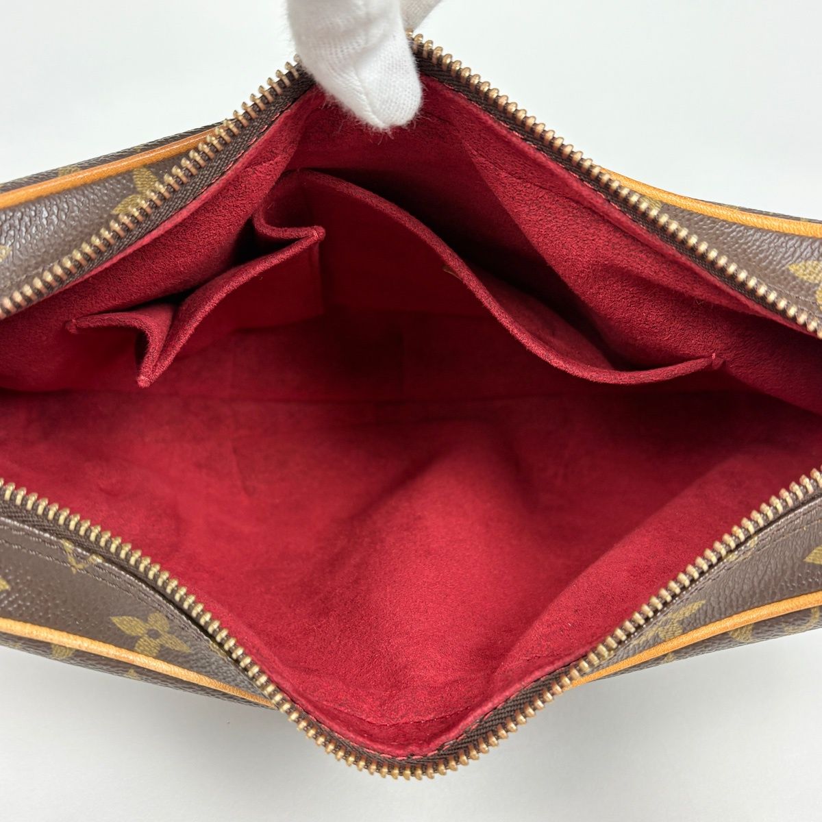 Louis Vuitton Croissant MM Shoulder Monogram Brown — view 7