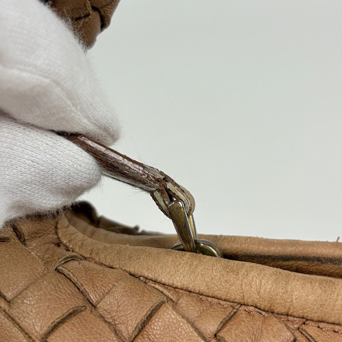 Bottega Veneta Intrecciato Shoulder Bag Leather Brown — view 5