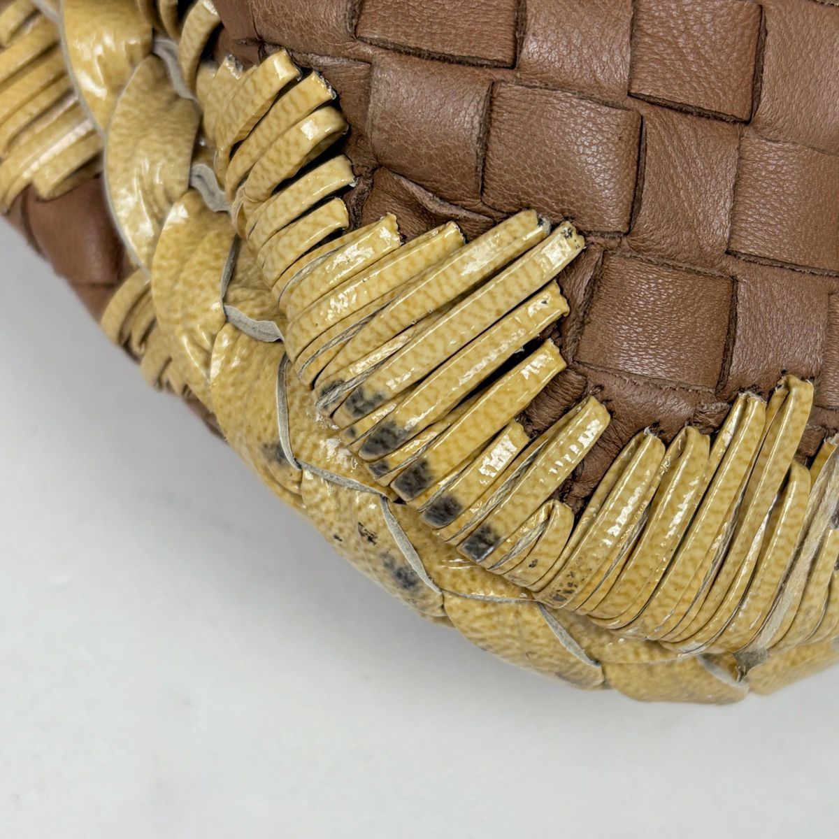 Bottega Veneta Intrecciato Shoulder Bag Leather Brown — view 3