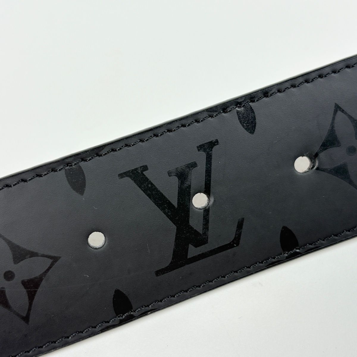 Louis Vuitton Ceinture LV Initial 40 mm Pyramid Monogram Illusion Reversible — view 3