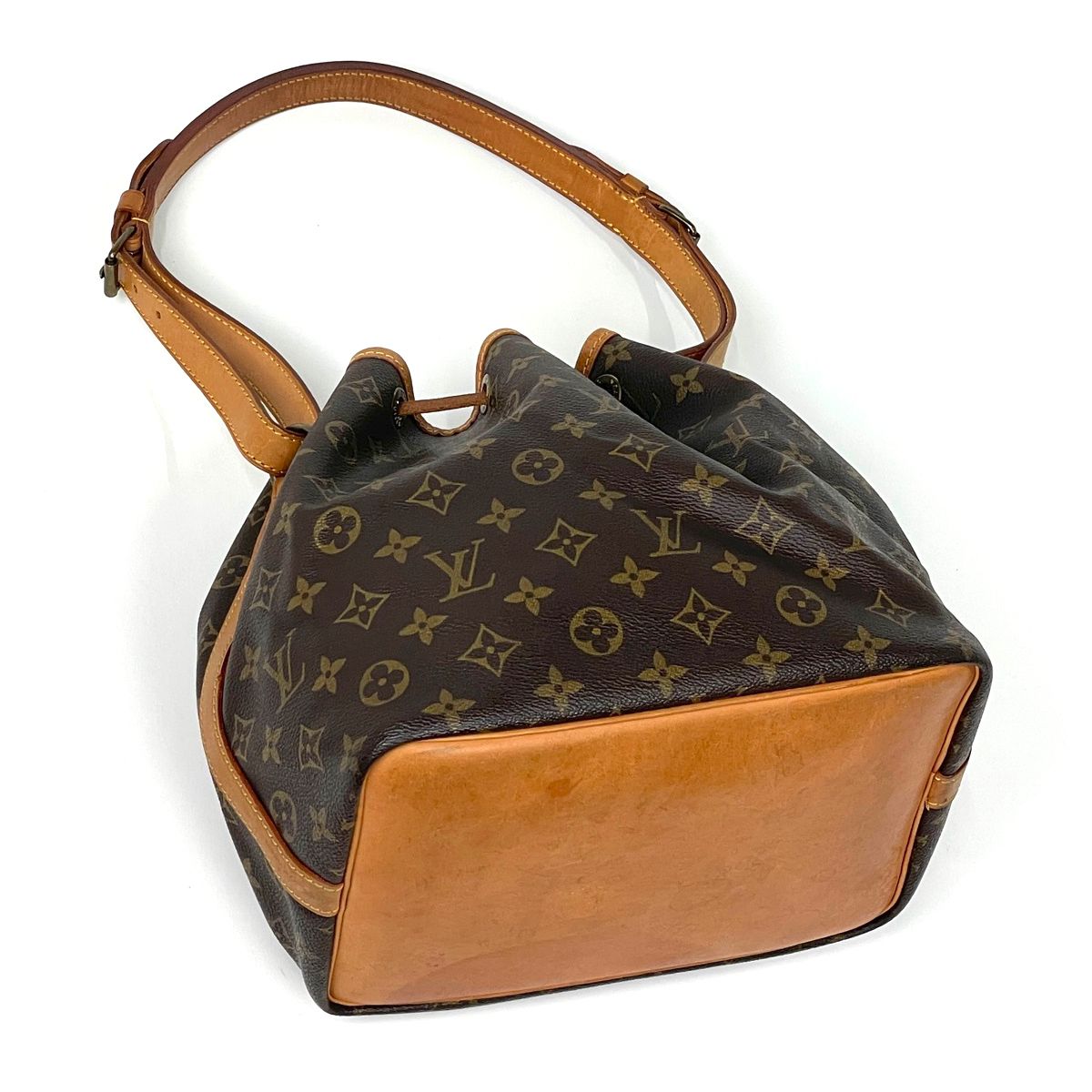 Louis Vuitton Petit Noe Shoulder Drawstring Bag Monogram Brown — view 2