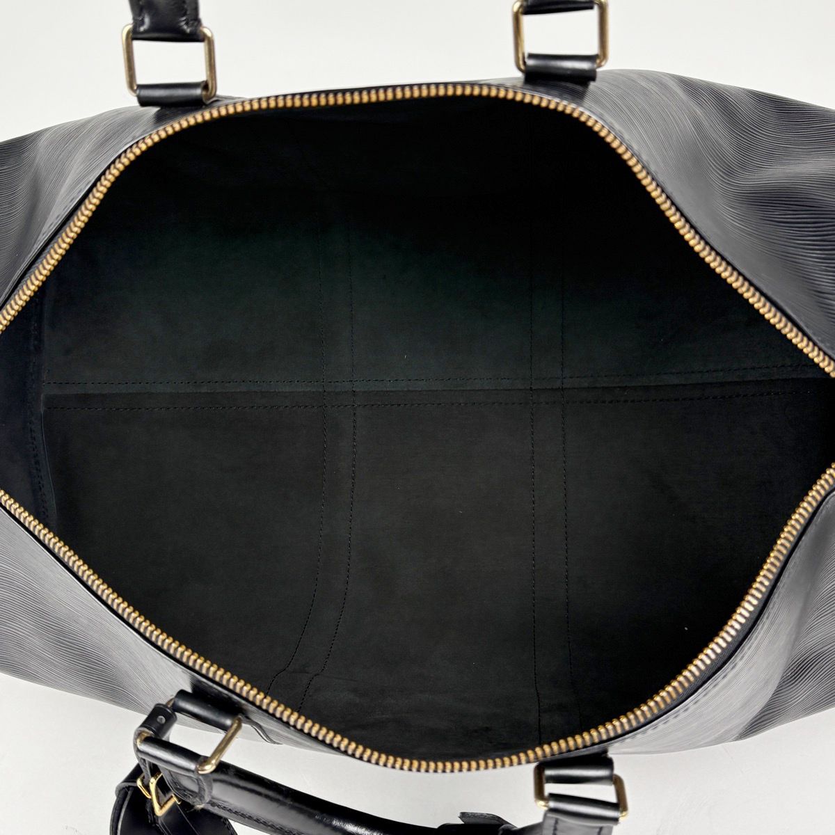 Louis Vuitton Keepall 50 Boston Bag Epi Noir — view 9
