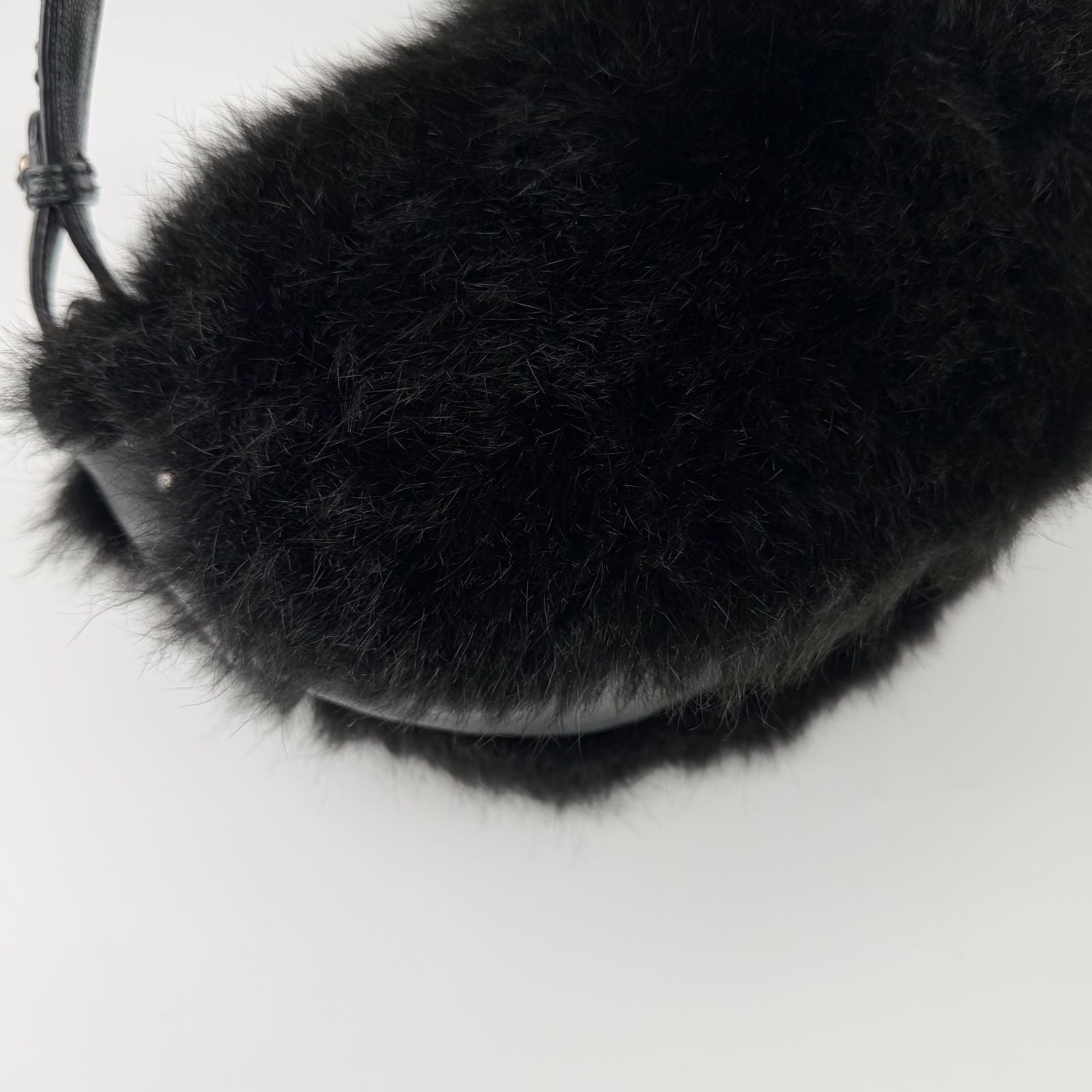 Chanel CC Logo Shoulder Bag Black Vintage — view 9