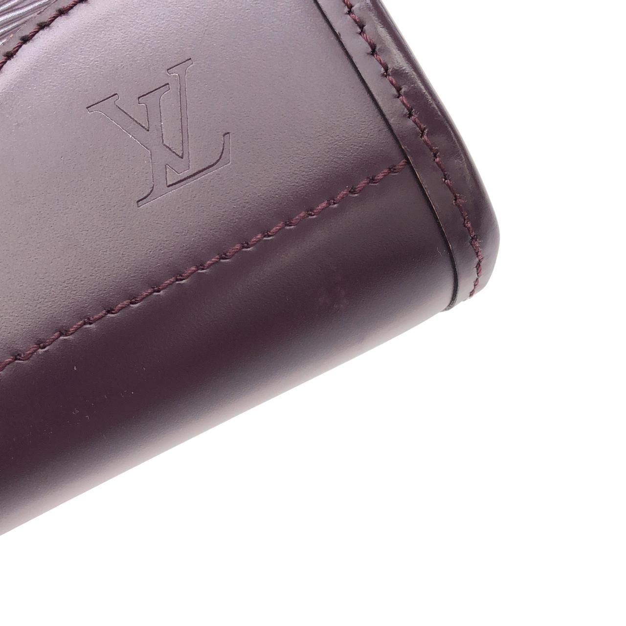 Louis Vuitton Epi Madeleine PM Shoulder Bag — view 4
