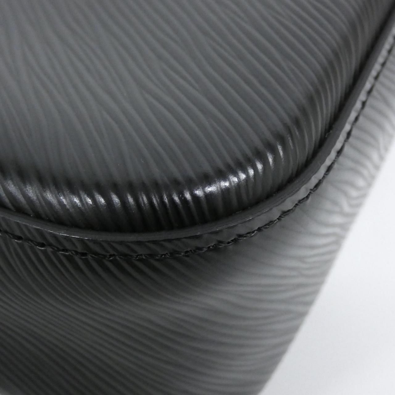 Louis Vuitton Epi Marelle Shoulder Bag — view 3