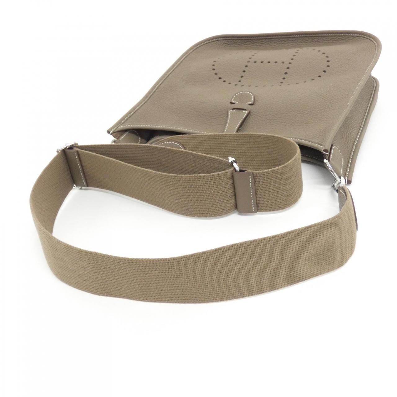 Hermes Evelyne 3 PM Shoulder Bag — view 5