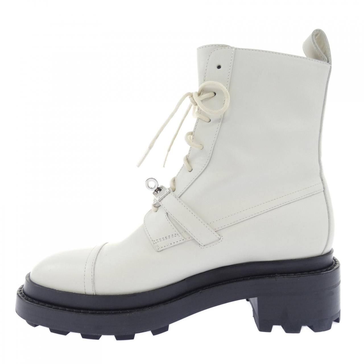 Hermes Funk Funm Kelly Buckle Boots — view 2