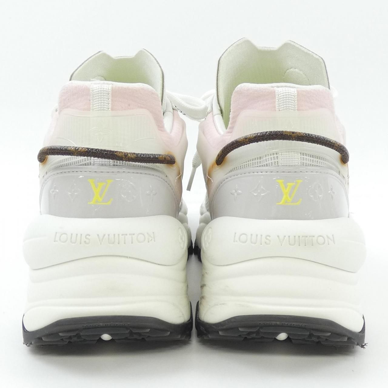 Louis Vuitton Run Sneakers — view 5