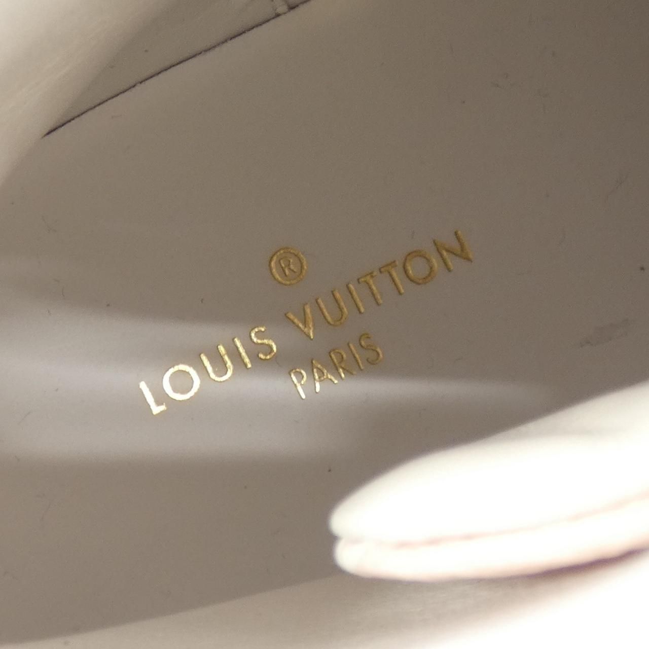 Louis Vuitton Giant Monogram Stella Line Sneakers — view 6