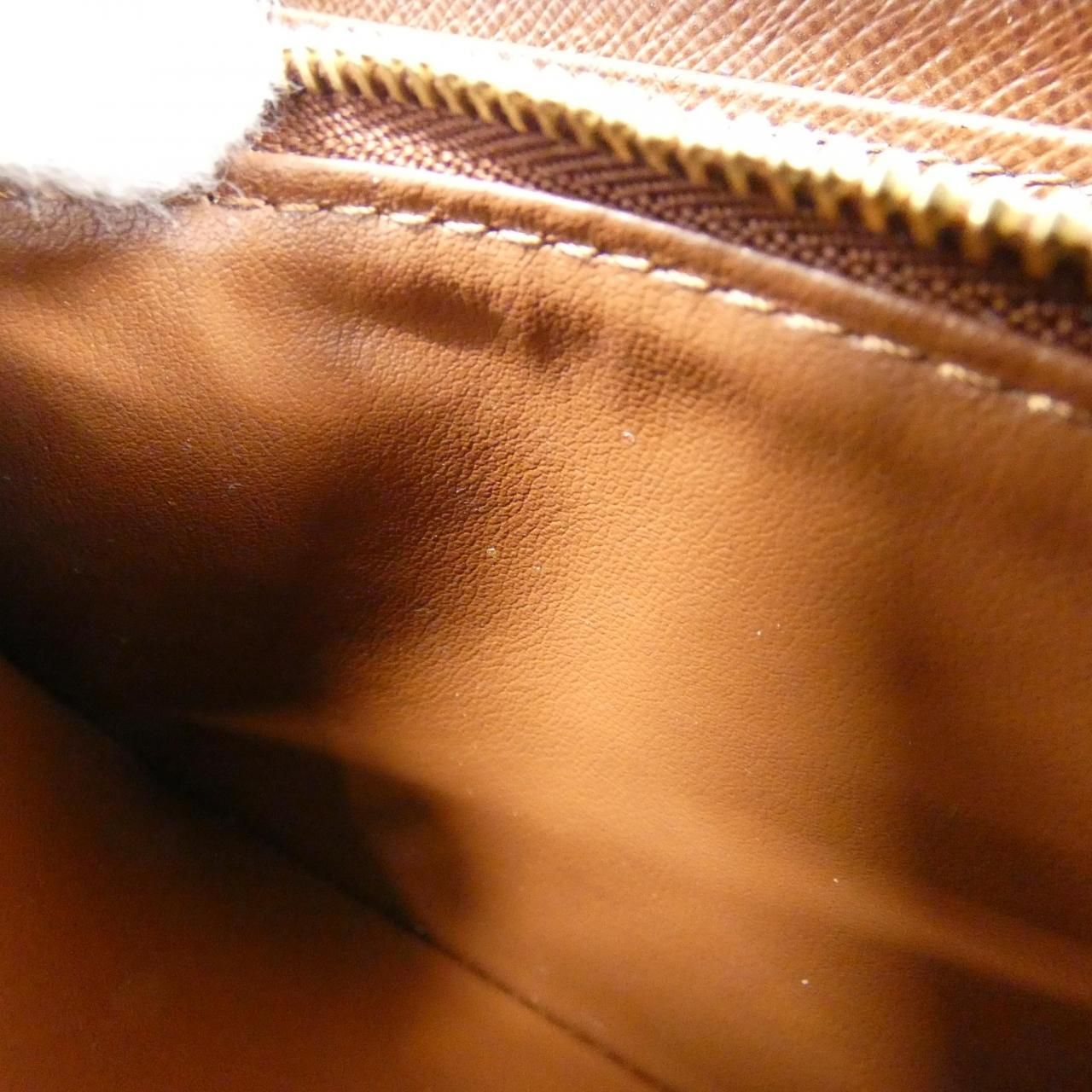 Louis Vuitton Monogram Rose Wallet — view 7