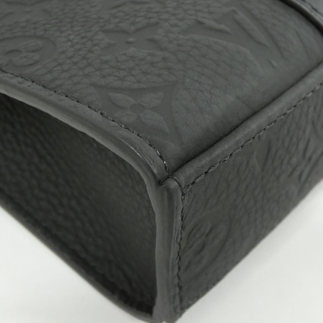Louis Vuitton Taurillon Monogram Sac Plat Cross Bag — view 3