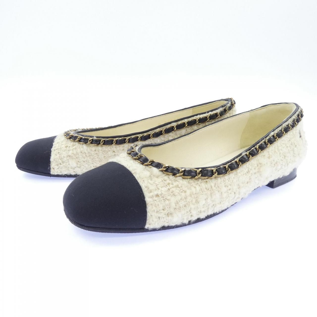 Chanel Flat Shoes Sneakers Beige — view 3