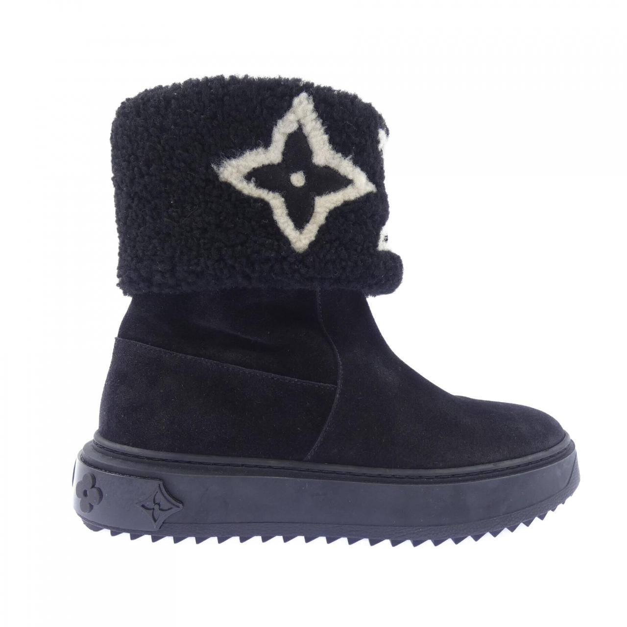Louis Vuitton Logo Suede Snowdrop Line Boots