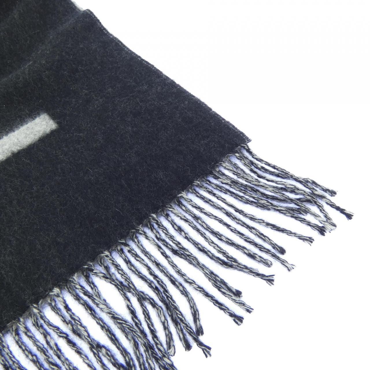 Louis Vuitton LV Split Scarf — view 2