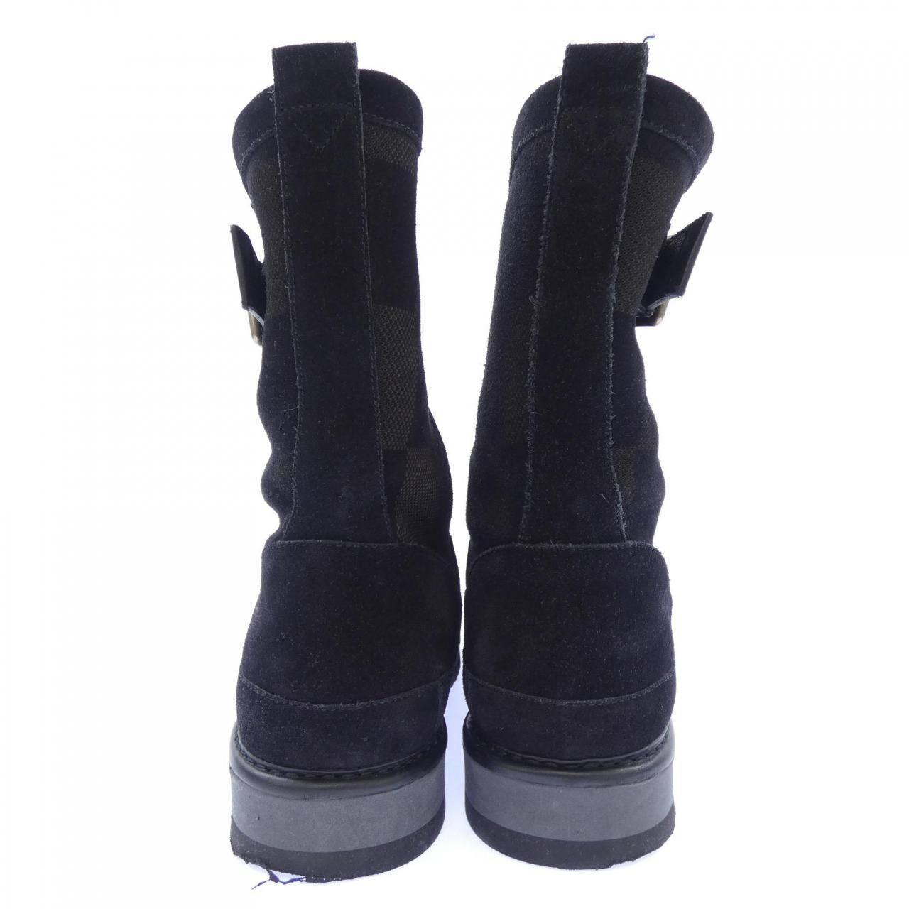 Louis Vuitton LV Cozy Line Boots — view 5