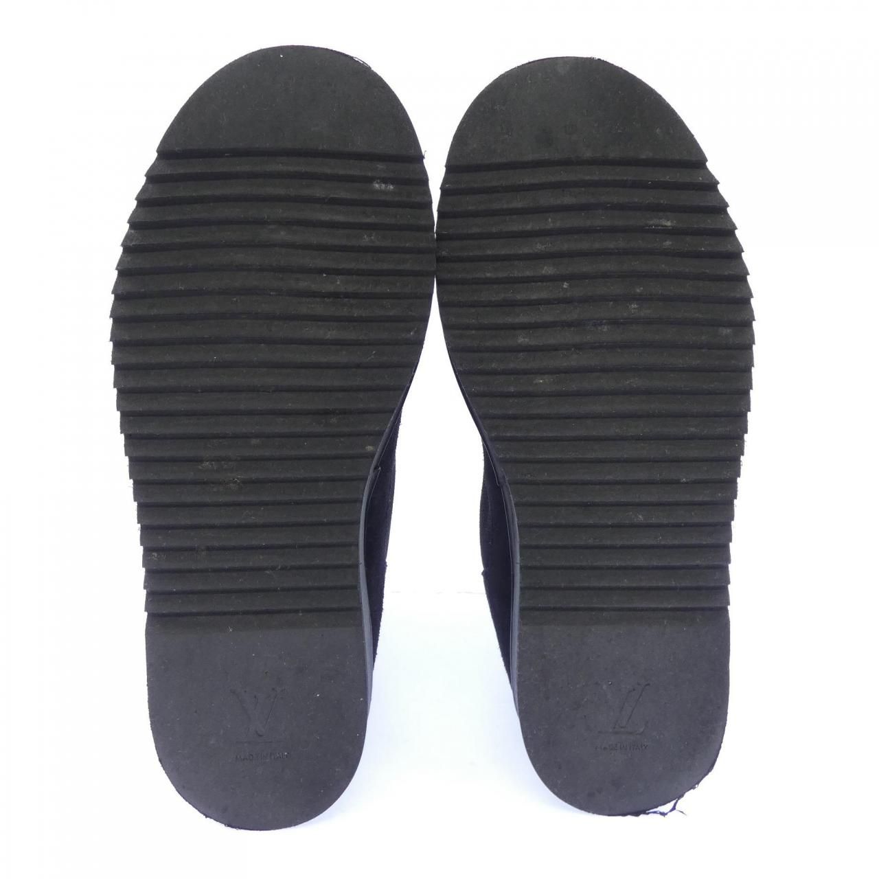 Louis Vuitton LV Cozy Line Boots — view 4