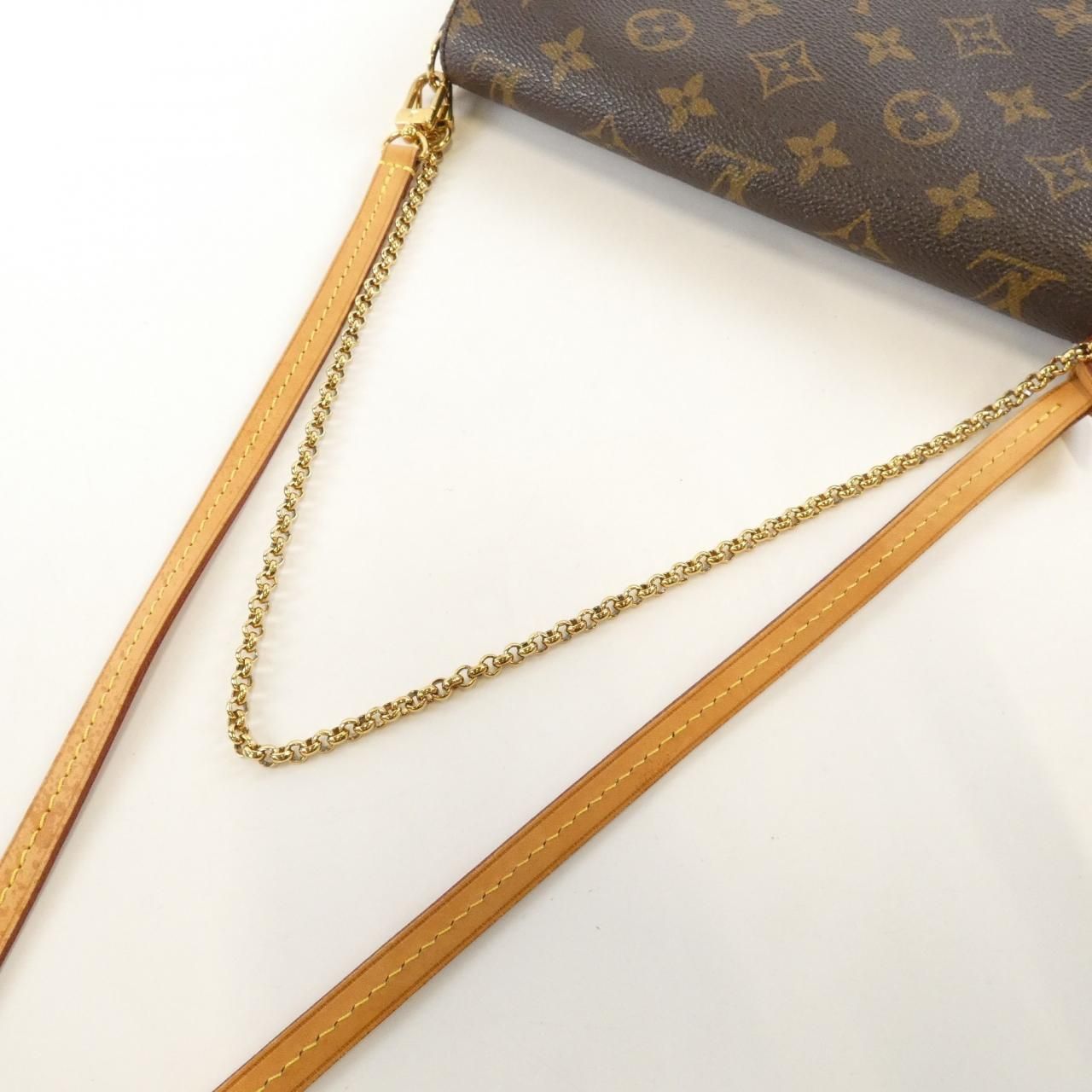 Louis Vuitton Monogram Favorite PM Shoulder Bag — view 6