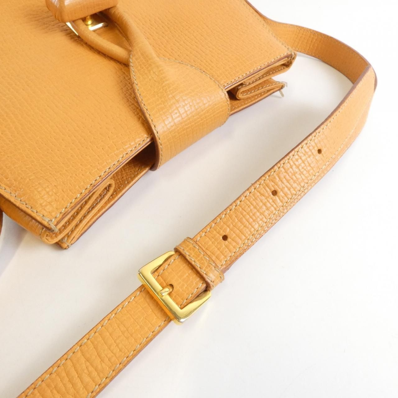 Loewe Vintage Shoulder Bag — view 9